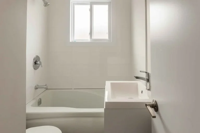 253 Des Pères-Blancs Ave Vanier, ON K1L 7L6